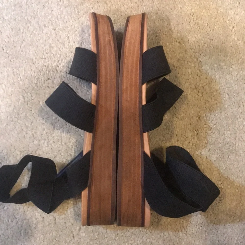 STEVE MADDEN Vonte Black Stretch Fabric Sandals-with Brown Heel-Size 9M